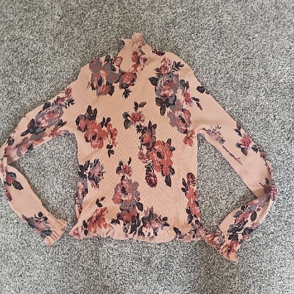 Floral Long Sleeve Top - Picture 1 of 7